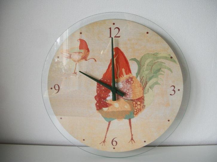 Klok 2 Kippen - 35 cm rond - Groen Oranje Beige - zgan, Huis en Inrichting, Woonaccessoires | Klokken, Zo goed als nieuw, Wandklok