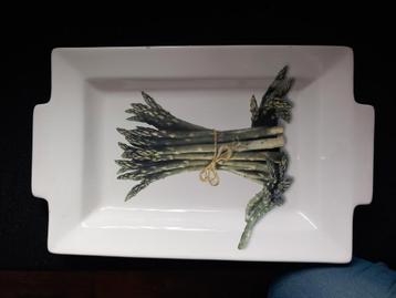 Asperge-schaal beschikbaar voor biedingen