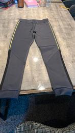 Nieuw retour pak van Bijenkorf, Kinderen en Baby's, Kinderkleding | Maat 152, Ophalen of Verzenden, Zo goed als nieuw, Setje, Jongen