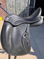 Ikonic Evolution ZGAN! 17,5 inch, Dieren en Toebehoren, Paarden en Pony's | Zadels, Ophalen of Verzenden, Zo goed als nieuw, Dressuur