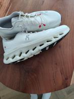 Witte On Cloudnova  running Sneakers - Maat 43, Kleding | Dames, Schoenen, On, Wit, Nieuw, Ophalen of Verzenden
