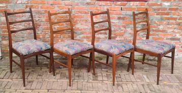 Vier vintage, design stoelen. Jaren 60. Alle 4 voor €80,00 beschikbaar voor biedingen