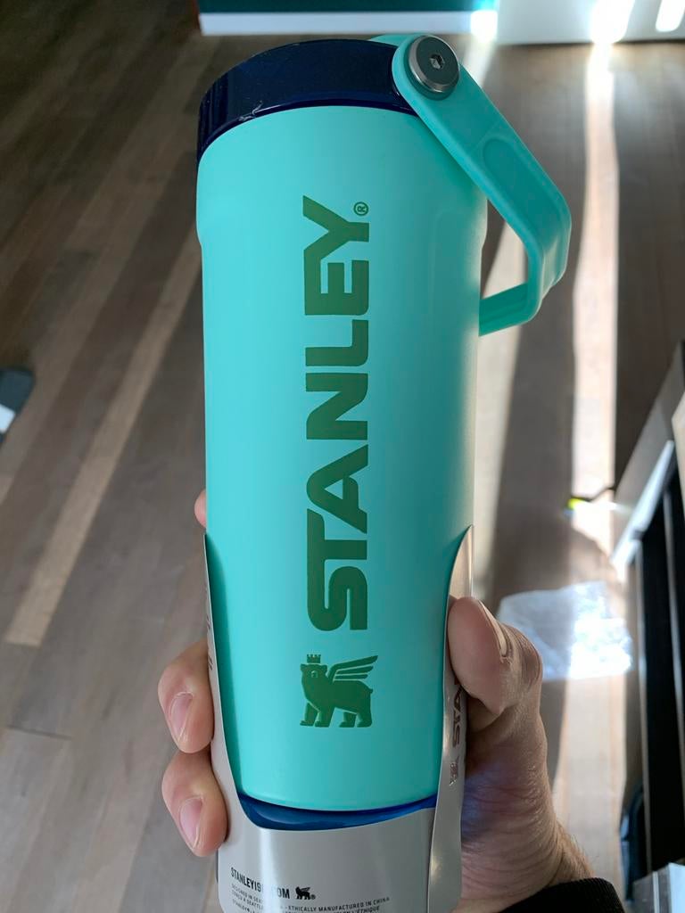 Stanley Quencher H2.0 FlowState Tumbler - Nieuwstaat, Sport en Fitness, Bidons, Ophalen of Verzenden, Zo goed als nieuw