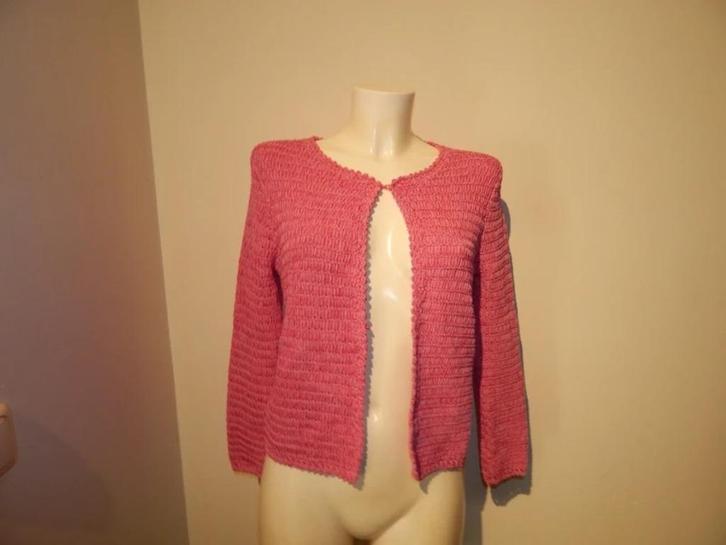 Maje fel roze vest apart structuur breisel voorjaar 38, Kleding | Dames, Truien en Vesten, Zo goed als nieuw, Maat 38/40 (M), Roze