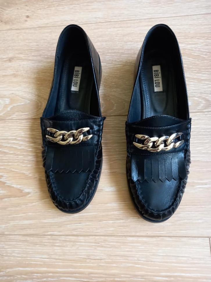 Loafers van Bibi Lou maat 40, Kleding | Dames, Schoenen, Zo goed als nieuw, Instappers, Zwart, Ophalen of Verzenden