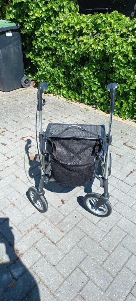 Rollator Gemino 30 Comfort, Diversen, Rollators, Zo goed als nieuw, Lichtgewicht, Opvouwbaar, Ophalen