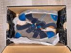Nieuwe  mooie schoenen of sneakers met  klittenband maat 30, Jongen of Meisje, Schoenen, Nieuw, Ophalen of Verzenden