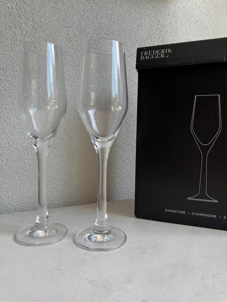 Frederik Bagger signature champagne glas 2 stuks, Verzamelen, Glas en Borrelglaasjes, Zo goed als nieuw, Overige typen, Ophalen of Verzenden