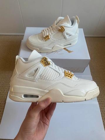 Jordan 4 Retro Metallic Gold (Women's) - 40