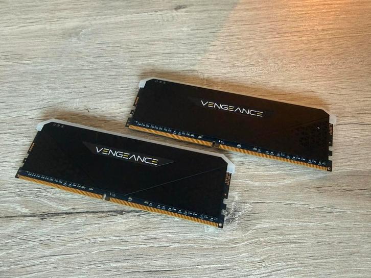 Corsair DDR4 64GB! Vengeance RGB Pro 2x32GB 3600, Computers en Software, RAM geheugen, Zo goed als nieuw, Desktop, 64 GB, DDR4