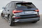 Audi A3 Sportback 35 TFSI S-Line Black edition 150 pk Pano |, 4 cilinders, 150 pk, Leder en Stof, Zwart