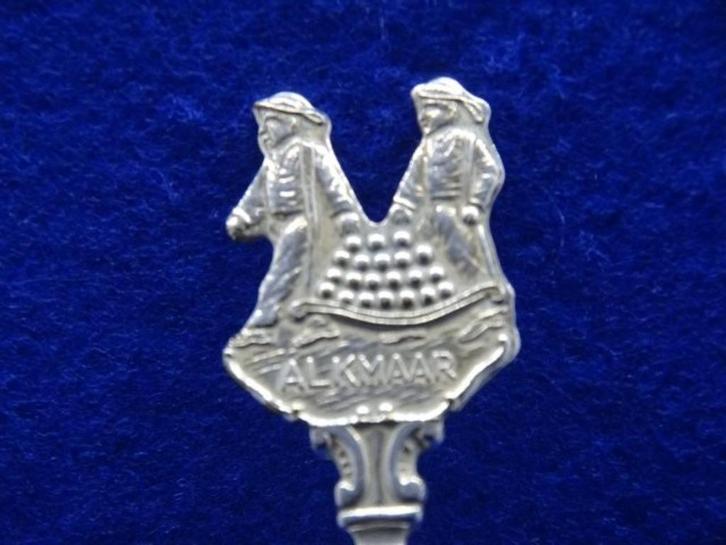 KWATTA Lepeltje: Alkmaar Kaasdragers, Antiek en Kunst, Antiek | Bestek, Verzenden