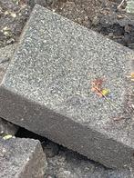 Gratis Tuintegels - Beton zo snel mogelijk afhalen, Doe-het-zelf en Verbouw, Metselstenen, Ophalen, Gebruikt, Beton