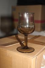 glazen bruin 7 stuks, Huis en Inrichting, Keuken | Servies, Glas of Glazen, Gebruikt, Ophalen of Verzenden, Glas