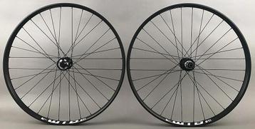Formula & WTB I30 29er 6 Bolt wielset Shimano hg body beschikbaar voor biedingen