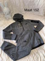 NIEUW! Nike tech kinder pak maat 152, Kinderen en Baby's, Kinderkleding | Maat 152, Jongen of Meisje, Nieuw, Ophalen of Verzenden