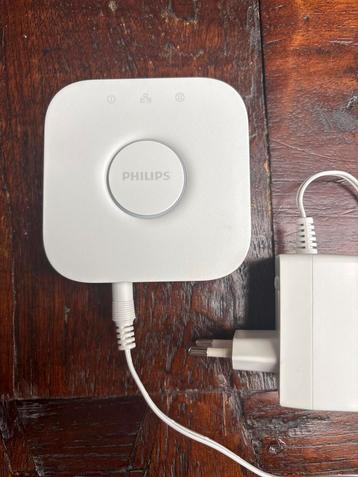 Philips Hue Bridge v2 + Dimmer Switch + Smart Button beschikbaar voor biedingen