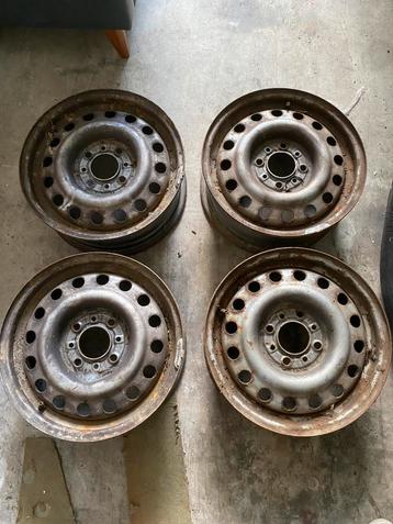 Saab velgen met wieldeksels. beschikbaar voor biedingen