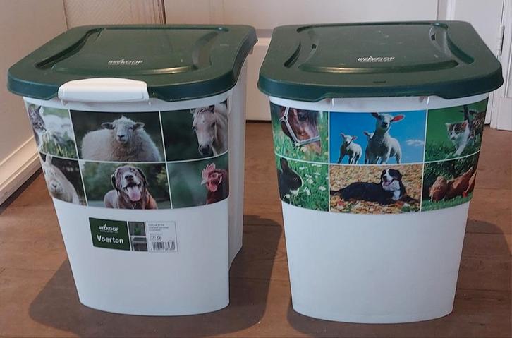 Welkoop voerton, 38 liter inhoud, 2 stuks, bieden per stuk., Dieren en Toebehoren, Dierenvoeding, Ophalen