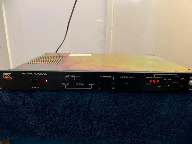 DX Antenna FM modulator, Telecommunicatie, Zenders en Ontvangers, Zo goed als nieuw, Ophalen of Verzenden