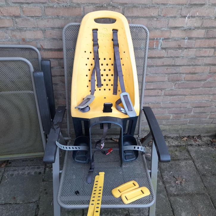 Yepp achterzitje, Fietsen en Brommers, Fietsaccessoires | Fietsstoeltjes, Gebruikt, Achterzitje, 15 t/m 25 kg, Voetsteuntjes, Ophalen