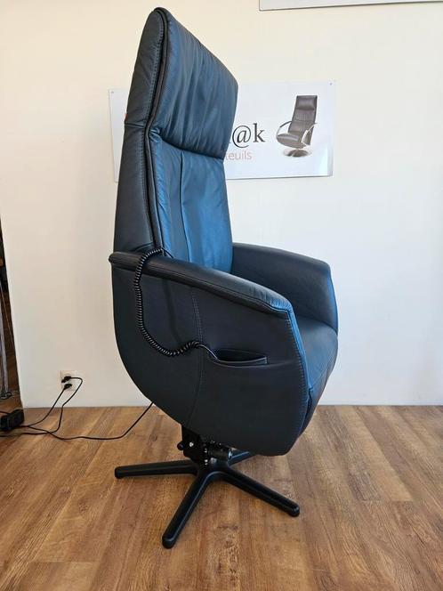 De toekomst sta op fauteuil / relax fauteuil zitgemak joure, Huis en Inrichting, Fauteuils, Zo goed als nieuw, Leer, 75 tot 100 cm