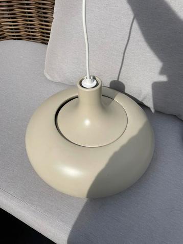 Ikea hanglamp beschikbaar voor biedingen