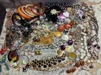 Groot lot vintage sieraden 150 delig, Sieraden, Tassen en Uiterlijk, Antieke sieraden, Verzenden, Overige materialen, Met edelsteen