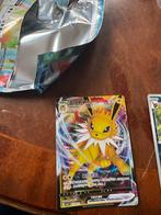 Pokemon Jolteon VMAX kaart, Ophalen, Zo goed als nieuw, Losse kaart