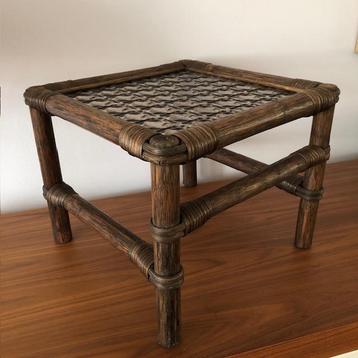 Tafeltje, bijzettafel, plantentafel, bamboe, manou, boho,’70 beschikbaar voor biedingen