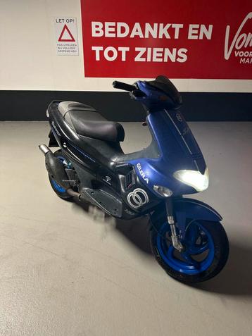Gilera runner 70cc geel kenteken watergekoeld bouwjaar 2000 beschikbaar voor biedingen