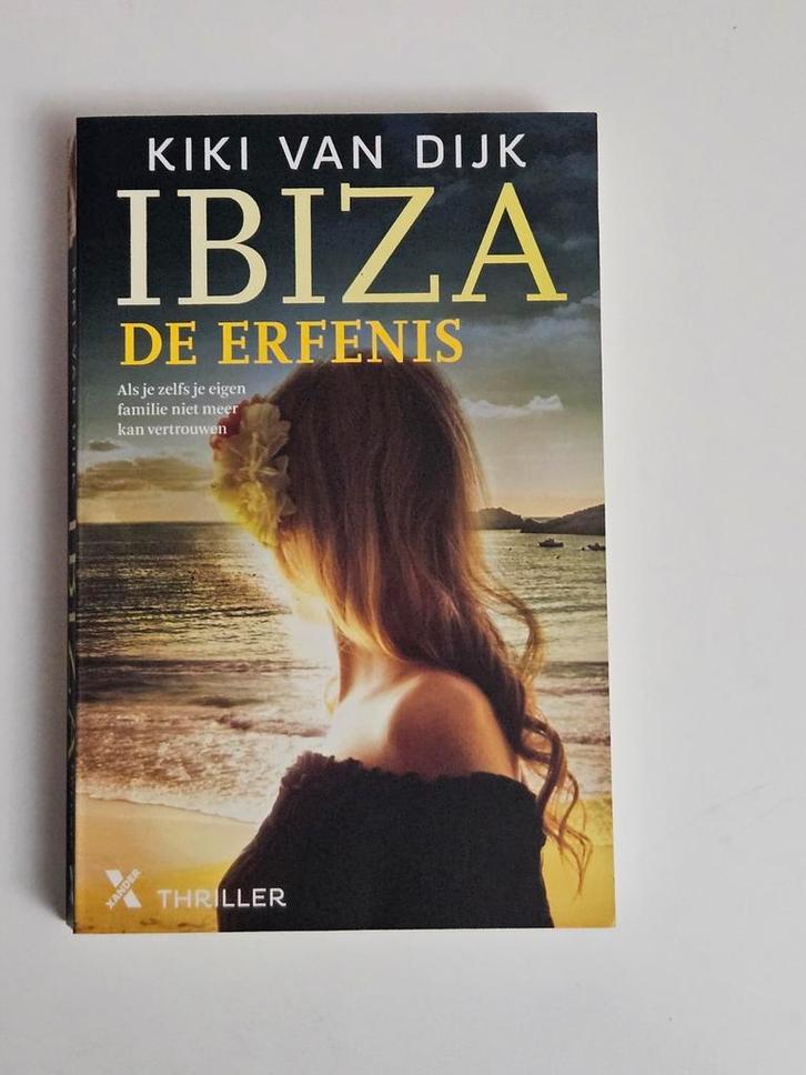 Ibiza - De Erfenis - Kiki van Dijk, Boeken, Thrillers, Zo goed als nieuw, Nederland, Ophalen of Verzenden