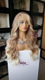 Basic Lace Pruik: licht Blond met midden blond, slag, Sieraden, Tassen en Uiterlijk, Uiterlijk | Haarverzorging, Nieuw, Ophalen of Verzenden