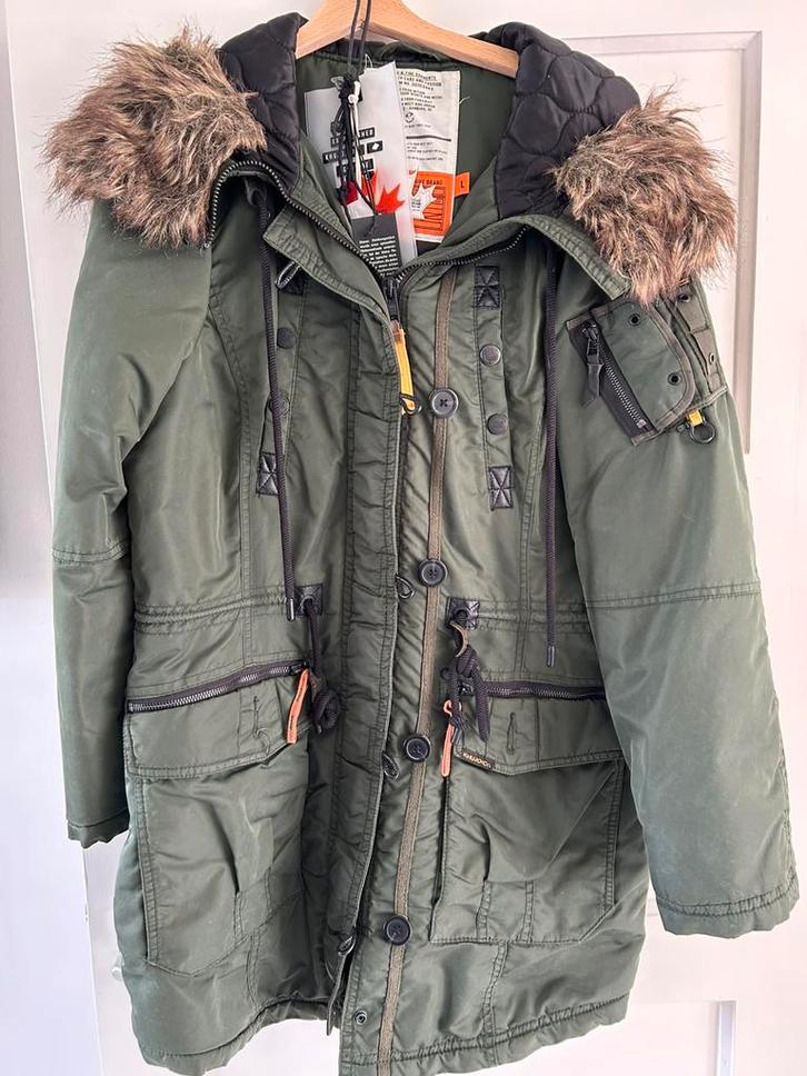 Khujo winterjas zgan koopje, Kleding | Dames, Jassen | Winter, Zo goed als nieuw, Maat 38/40 (M), Zwart, Ophalen