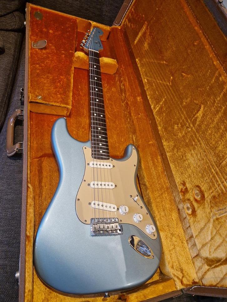 Fender Stratocaster FSR Deluxe American Vintage Player '62, Muziek en Instrumenten, Snaarinstrumenten | Gitaren | Elektrisch, Gebruikt