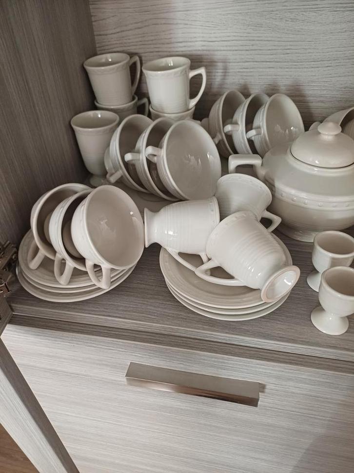 SERVIES OVERAL 6 STUKS, Huis en Inrichting, Keuken | Servies, Kop(pen) en/of Schotel(s), Overige stijlen, Porselein, Ophalen