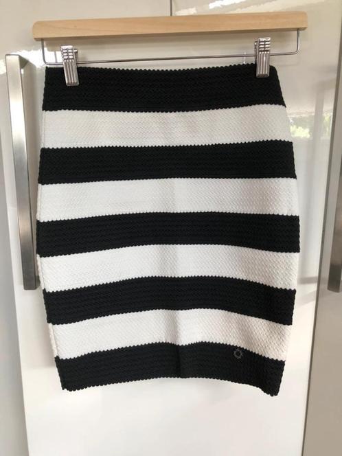 Nümph elastische rok / kokerrok – maat S, Kleding | Dames, Rokken, Zo goed als nieuw, Maat 36 (S), Zwart, Boven de knie, Ophalen of Verzenden