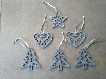 Nieuwe kerstboom hangers, grijs vilt beschikbaar voor biedingen