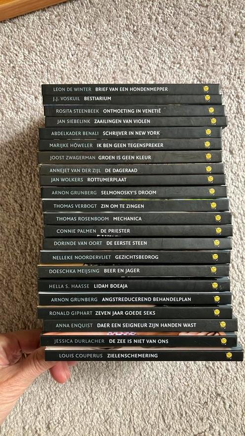 22 Literaire juweeltjes, Boeken, Literatuur, Zo goed als nieuw, Nederland, Ophalen of Verzenden