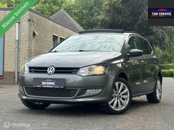 Volkswagen Polo 1.2 LIFE /STLVW/LMV/PANO/PDC/TREKHAAK beschikbaar voor biedingen