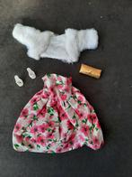 Barbie kleding jurk jasje schoenen en tas, Ophalen of Verzenden, Gebruikt, Kleertjes