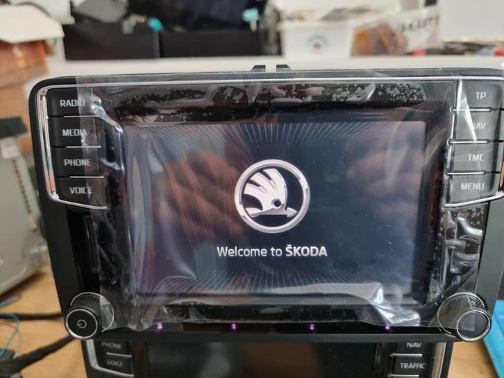 Skoda radio (5L0035680B), Auto diversen, Autoradio's, Zo goed als nieuw, Ophalen