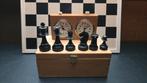 Vintage verzwaard Staunton Schaakspel met BHB Schaaklok, Hobby en Vrije tijd, Een of twee spelers, Ophalen of Verzenden, Gebruikt
