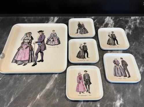 Vintage Villeroy & Boch taartset 6 delig Klederdracht  1960, Antiek en Kunst, Antiek | Servies los, Ophalen of Verzenden