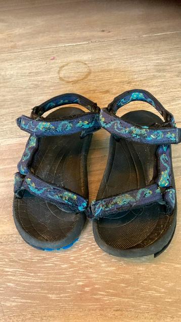 Gratis TEVA sandalen maat 25 beschikbaar voor biedingen