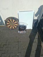 Darts bord plus accessoires, Sport en Fitness, Darts, Ophalen of Verzenden, Zo goed als nieuw, Dartbord