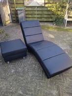 Lig stoel met hocker, Huis en Inrichting, Banken | Sofa's en Chaises Longues, Ophalen of Verzenden, Zo goed als nieuw, Eenpersoons