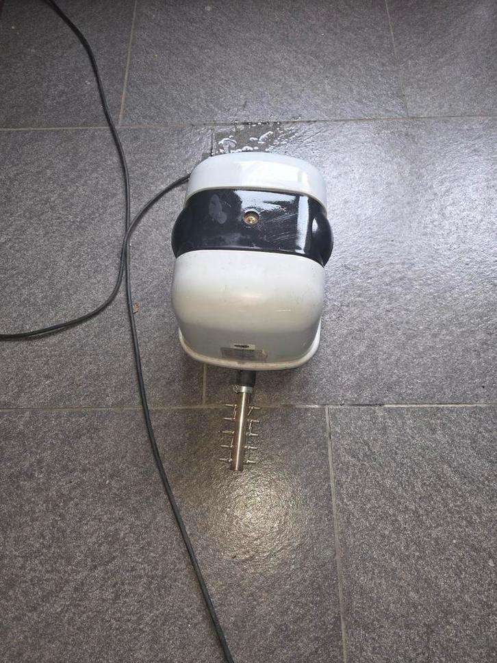 Zware 180 liter luchtpomp dong yang, Tuin en Terras, Vijvers, Zo goed als nieuw, Ophalen of Verzenden