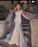 Kanten trouwjurk met lange mouwen maat 38/40, Ophalen of Verzenden, Zo goed als nieuw, Wit, Trouwjurk