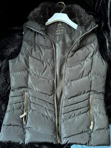 Primark Black Vest beschikbaar voor biedingen